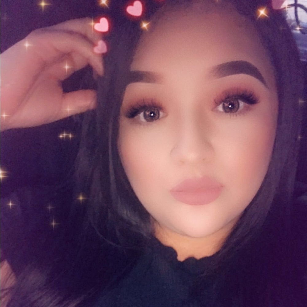 Meet your Posher, Alondra